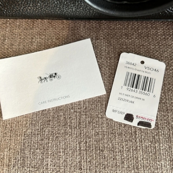 🔹️Coach 🔹️Dreamer 36 In Metallic Color Block With Cherry Charm EUC - Picture 4 of 12